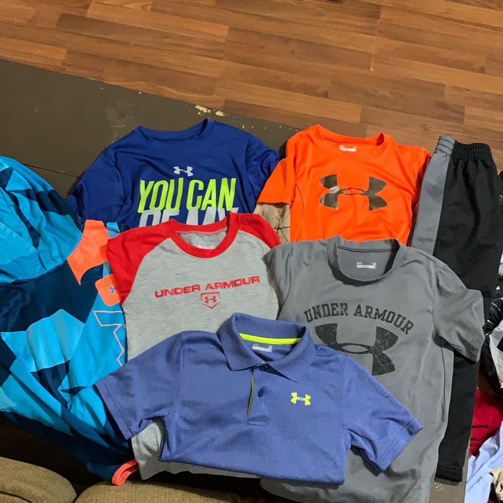 Boys Size 5 Under Armour Lot